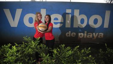 Ticas partieron rumbo a Italia para disputar el campeonato mundial de voleibol de playa