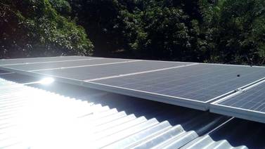 Paquera y Cóbano se apuntan a la energía solar