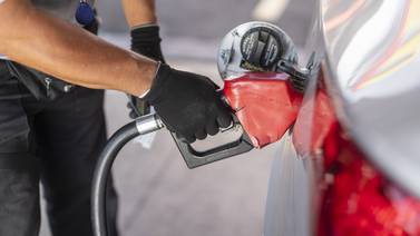 Defensoría de los habitantes: “Cobrarle al pueblo el IVA en la venta de combustibles es ilegal”