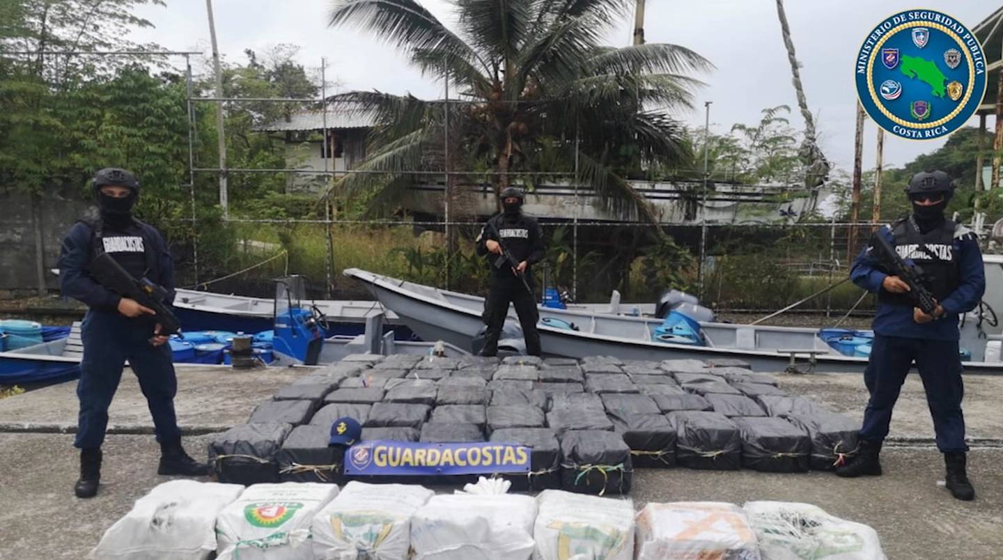 Guardacostas decomisan 2093 paquetes de cocaína en aguas del Caribe. Foto MSP.