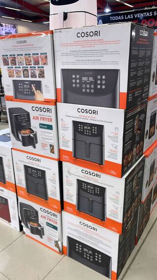 Estados Unidos, a principios de año, retiró del mercado 2 millones de ollas freidoras de aire de la marca Cosori, esa misma marca y olla se está vendiendo en Costa Rica en los outlets de cajón