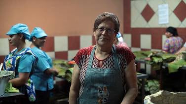(Video) Dueña de fábrica en Aserrí: “Comencé a hacer tamales para que mis hijos no se murieran de hambre”
