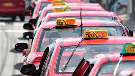 Taxistas están rojos del colerón contra el Gobierno