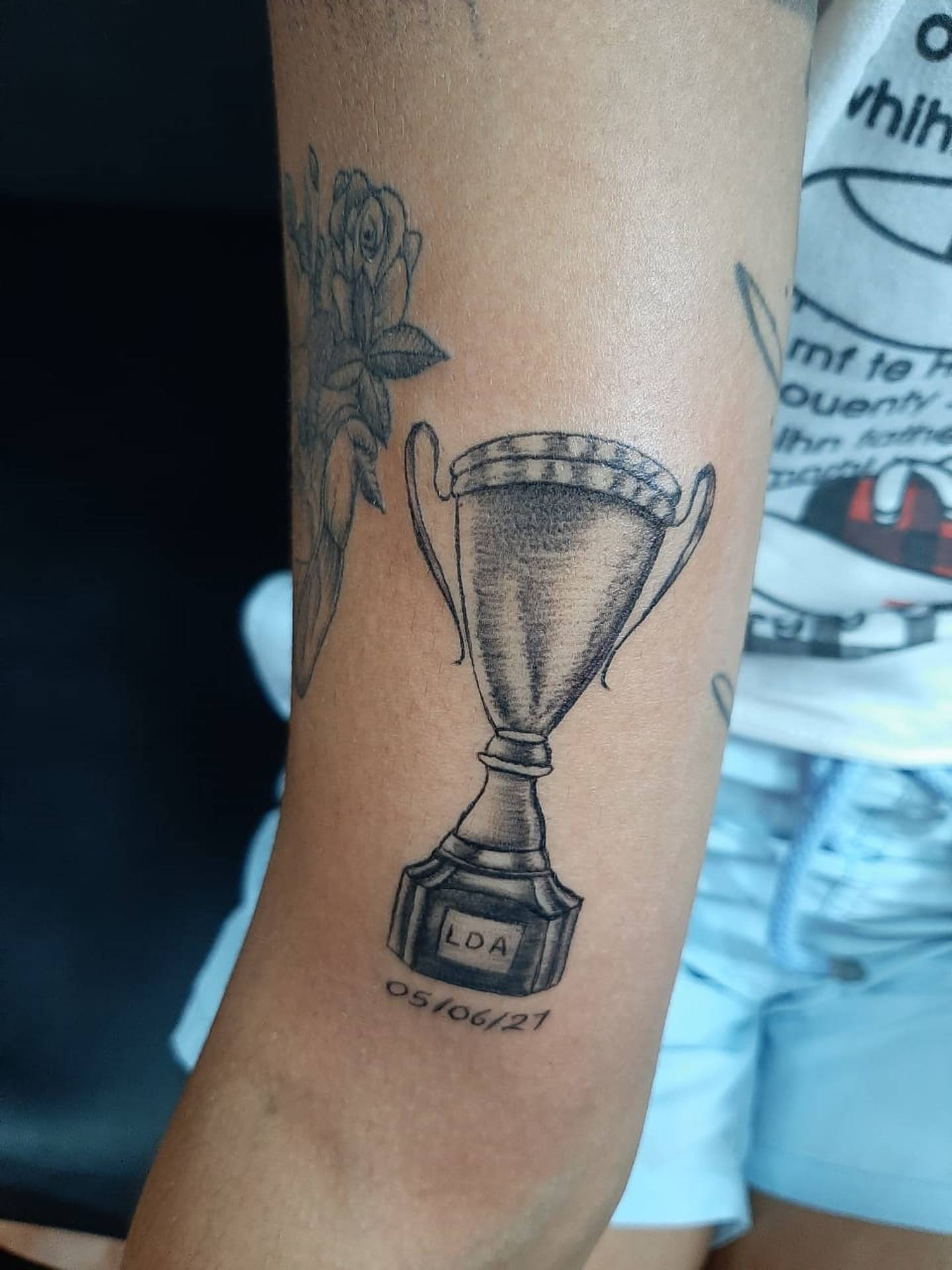 Marilenis Oporta, jugadora de Alajuelense que se tatuó la copa. Cortesía.