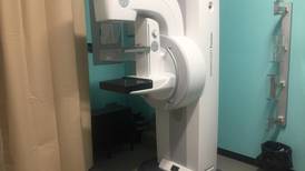 Hospital de San Carlos anda buscando a tres mil mujeres para adelantarles mamografía