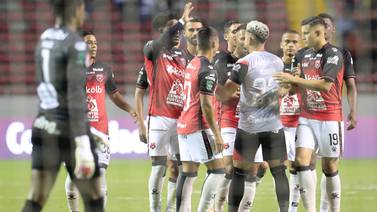 Futbolista de Alajuelense temió no volver a jugar por insospechada cirugía