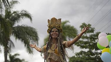 Carnaval vuelve a Rio de Janeiro después del golpe de la pandemia 