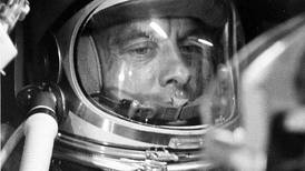 Alan Shepard, la única persona en practicar un deporte en la Luna