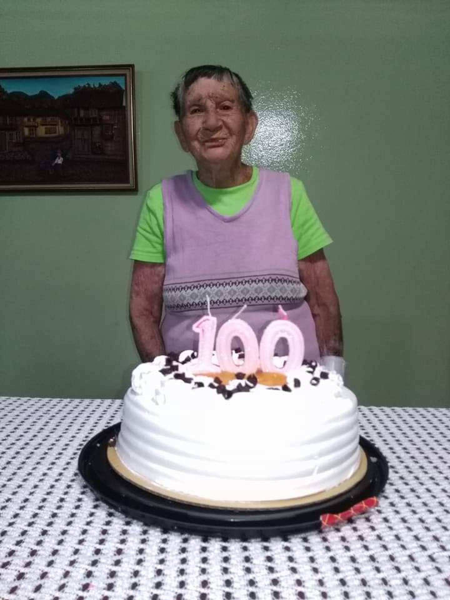 Celia Calderón Obando cumplió 102 años el pasado 4 de abril