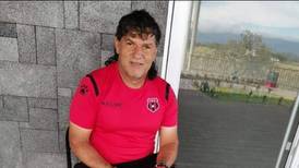 El futbolista por el que Mauricio Montero sacaría la camiseta número 20 del retiro en Alajuelense