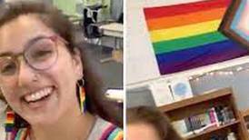 Maestra pide que alumnos juren lealtad a la bandera LGTBI