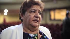 Mamá de víctimas de masacre de La Cruz de Alajuelita lloró al ver obra inspirada en crimen 