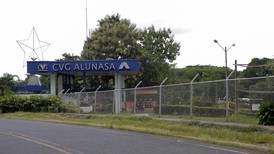 Empresa venezolana Alunasa deja sin sueldo a empleados