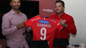 Álvaro Saborío asegura que sus dos hijos lo impulsaron a seguir jugando