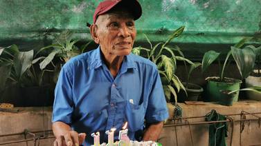 Don José, a sus 115 años, es el papá más viejito de Costa Rica