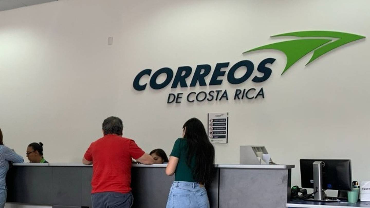 En la última década fue Correos de Costa Rica el que hacía ese bretecito de entregar las visas estadounidenses y casi de la noche a la mañana, son sacados del partido sin mayores explicaciones