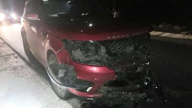 Carro del gerente deportivo de San Carlos involucrado en choque en el que hubo un herido de gravedad
