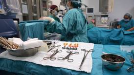 Hospitales de la Caja suspenden cirugías y exámenes