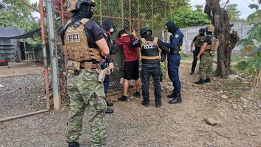 Bandas criminales que operan en Jacó tenían en su poder diez radios de comunicación 