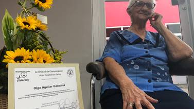 Abuelita sancarleña festejó 51 años de visitar pacientes todos los días