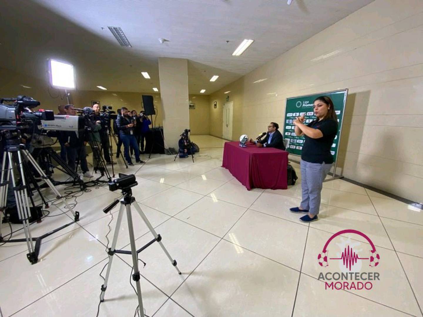 Dayanna Zúñiga, intérprete de lengua de señas para el Deprotivo Saprissa. Cortesia,