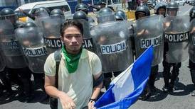 Escritor nicaragüense exiliado en Costa Rica sigue su lucha contra la dictadura