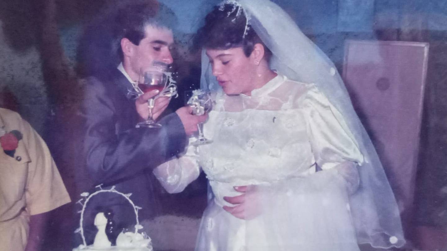 Doña Gabriela Fernández y don Robert Portilla tienen 52 años de edad, son vecinos del josefino barrio Cristo Rey, y el próximo 8 de setiembre cumplirán 33 años de casados