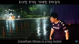Aficionado coreano le escribió un piezón a Jonathan Moya (video)
