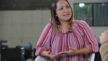 Actriz Flor Urbina gana demanda que le habían metido por los derechos de autor de una obra de teatro