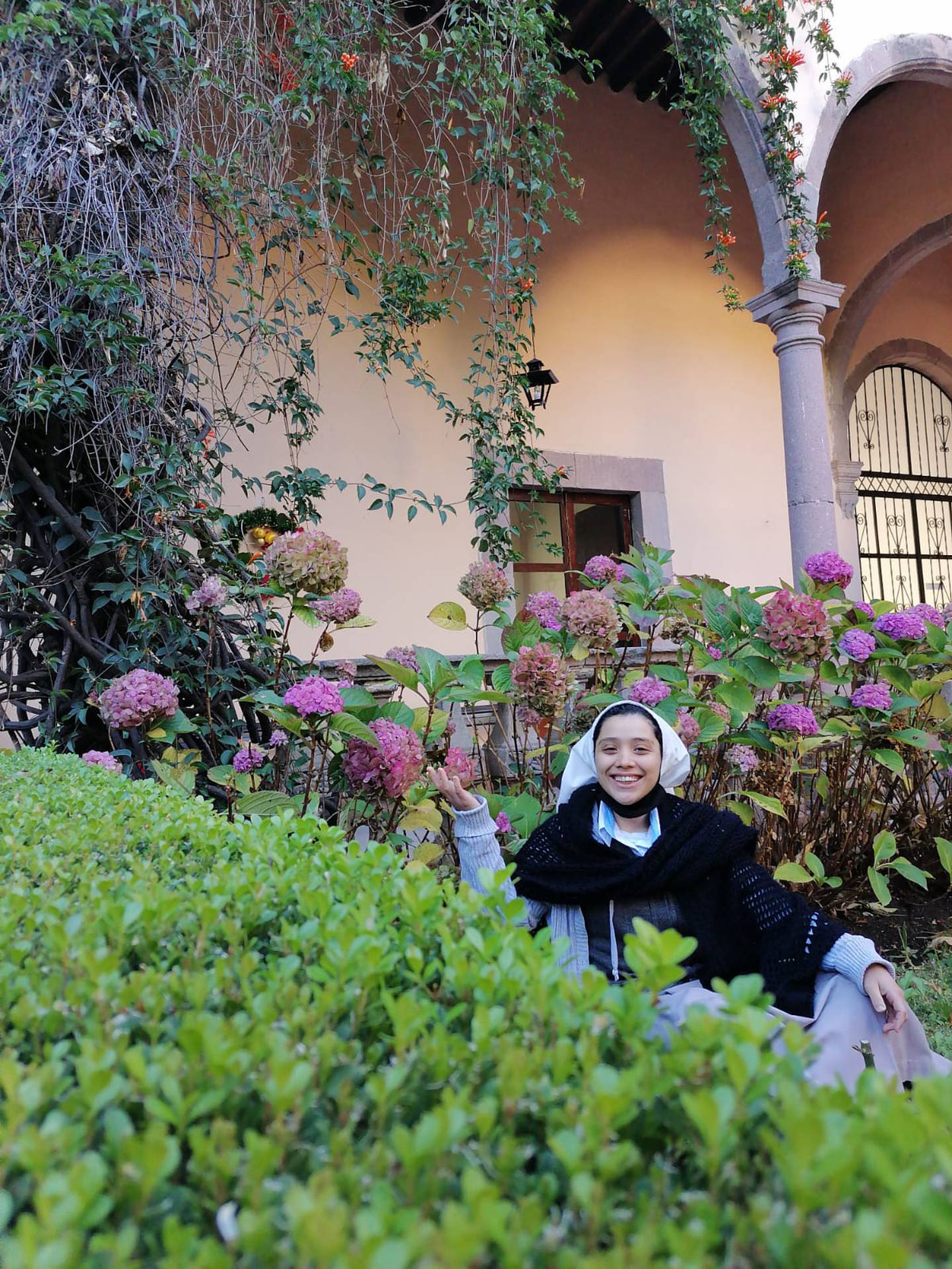 Vanessa María Quesada Monge y este sábado 22 de enero realizó la Primera Profesión como religiosa de la Cruz del Sagrado Corazón de Jesús, en Guadalajara, México: ¡ya es monjita!