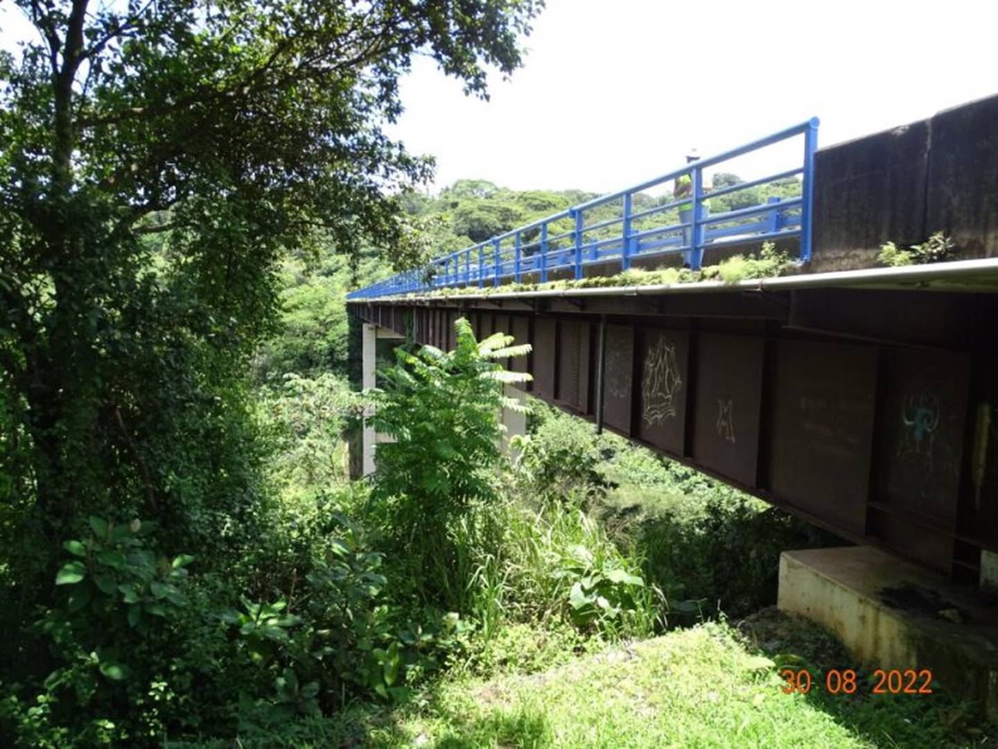 El puente sobre la Quebrada Salitral, en el kilómetro ruta 27, presenta una condición "alarmante" y requiere de una rehabilitación urgente, según Lanamme.
