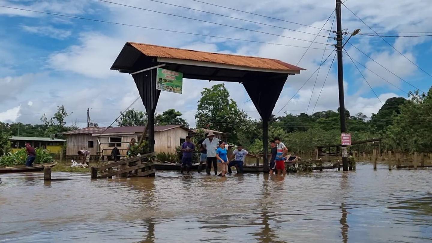 Inundaciones en Tambor de Sarapiquí. Foto Edgar Chinchilla.