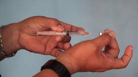 Vacunación contra el covid-19 en centros privados de salud se registrará en EDUS