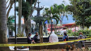 Se sospecha que hombre murió de frío en parque de Alajuela 