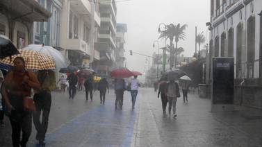 Declaran alerta amarilla en todo el país, menos en el Caribe, por aumento de lluvias 