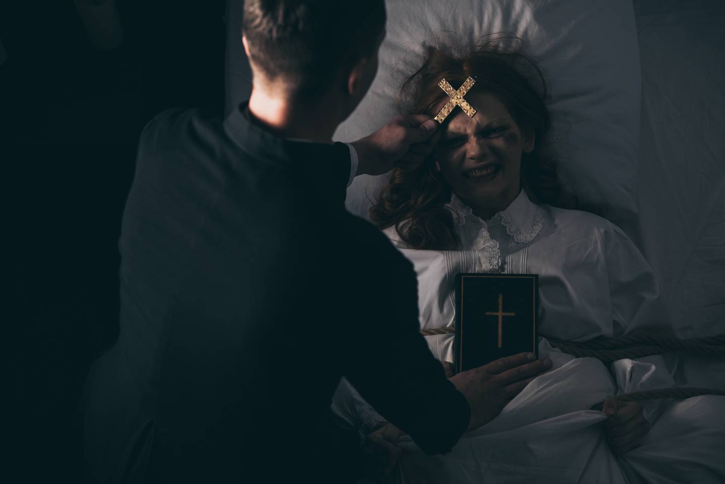 Gracias al costarricense, Israel Barrantes, fundador de Investigación paranormalCR, logramos contactar a uno de los exorcistas más reconocidos del mundo, el obispo canadiense Platón Angelakis