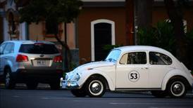 En Santa Ana circula el Herbie tico