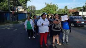 Vecinos de  Cartago demandan construcción de un puente peatonal