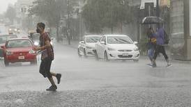 Comisión Nacional de Emergencias reportó 43 incidentes por lluvias este martes