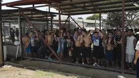 (Video) Reos hacen motín por la situación del covid-19 en las prisiones