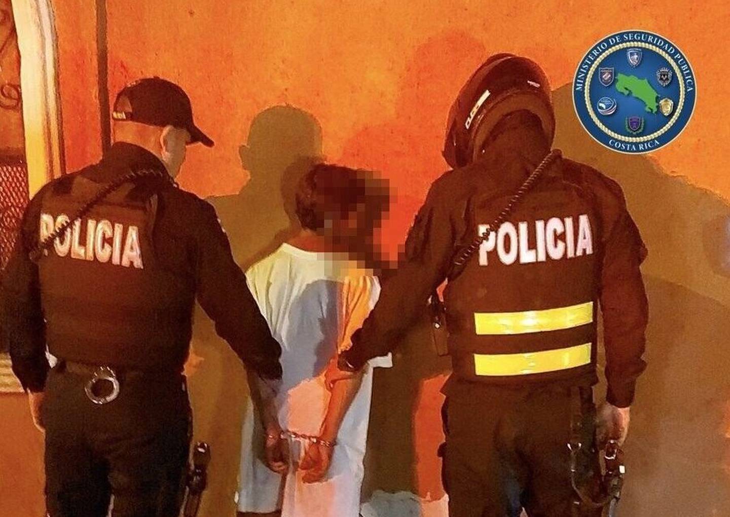 Detienen a hombre apellidado Gutiérrez sospechoso de cortarle el dedo a otro hombre en barrio Cuba. Foto MSP.