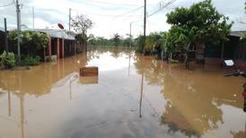Guatuso amaneció inundado y 87 personas están en albergues 
