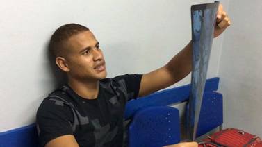 Rueda la bola: Jugador panameño Roberto Chen pegó con cerca en Alajuelense