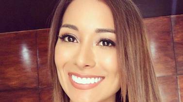 Miss Costa Rica Elena Correa se pone a chinear... y le luce