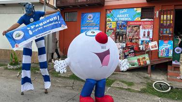 Pachanga en Jardines de Moravia celebró venta de Lotto ganador en abastecedor de esa localidad