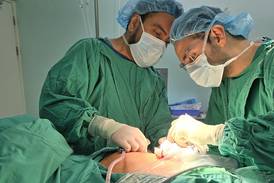 Hospital de Liberia “debutó” con éxito en compleja cirugía