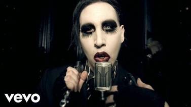 Mundo picante: Marilyn Manson cambia el terror por el erotismo en Halloween
