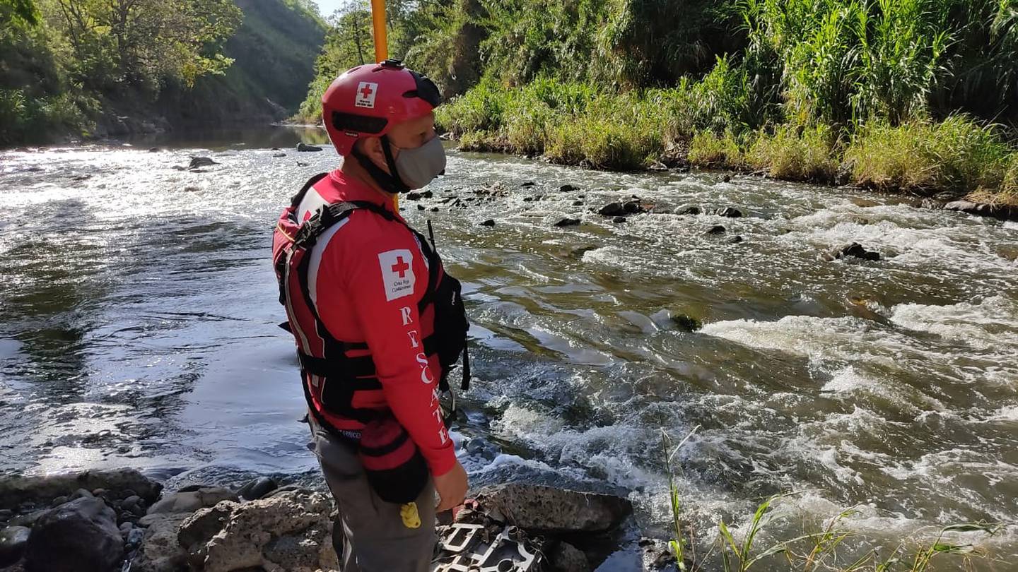 Búsqueda de agente del OIJ desaparecido en río Tiribí.