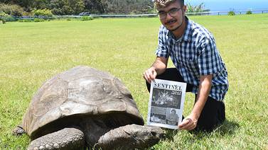 La historia de la tortuga Jonathan, la más longeva del mundo
