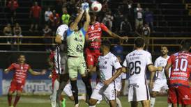 Leonel Moreira aguanta un punto valioso para Alajuelense en San Carlos